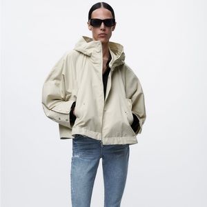 Like new Zara short hooded parka